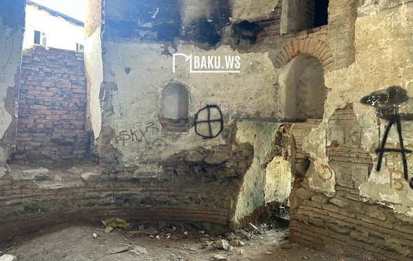 Turistlərin axın etdiyi Alban məbədi baxımsız vəziyyətdədir