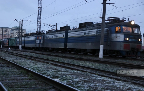 Ermənistana Rusiya taxılı daşıyan yük qatarı Xırdalan Dəmiryol Stansiyasından yola düşür