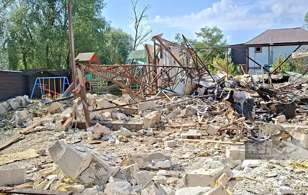 Kiyevdə Rusiyanın hücumu nəticəsində azərbaycanlıya məxsus restoran dağılıb