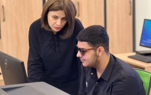 Госагентство занятости организовало курс профподготовки для лиц с нарушениями зрения