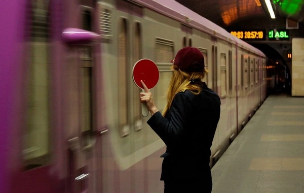 Bakı metrosunun "Əhmədli"-"İçərişəhər" xəttində qısamüddətli yubanma olub