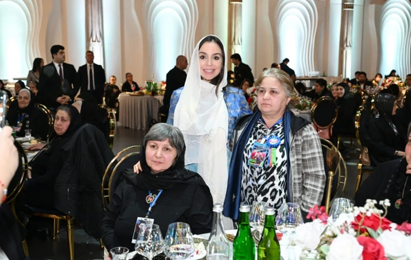 Leyla Əliyeva şəhid ailələri ilə birlikdə iftar süfrəsində iştirak edib
