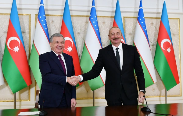Şavkat Mirziyoyev Prezident İlham Əliyevi təbrik edib