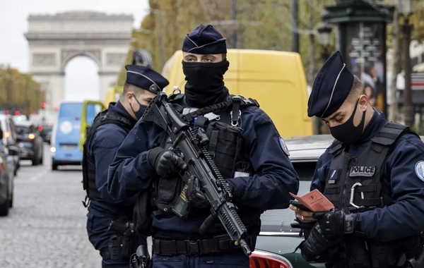 Parisin ən böyük qatar stansiyasında atışma