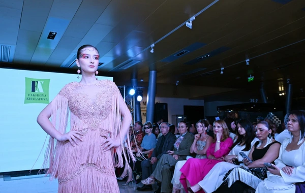 Azərbaycan Milli Xalça Muzeyində "Zamanın naxışları" moda nümayişi təşkil olunub