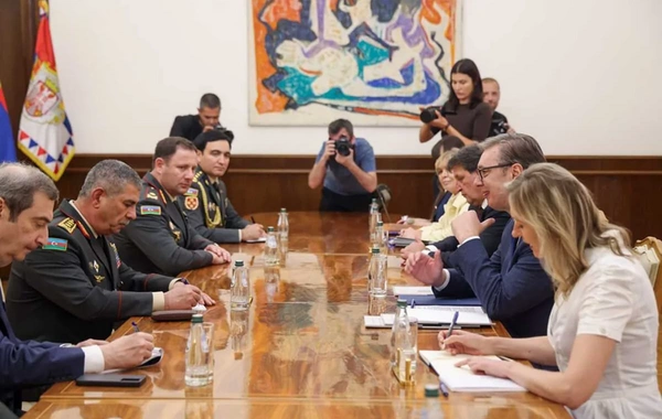 Aleksandr Vuçiç Zakir Həsənovu qəbul edib