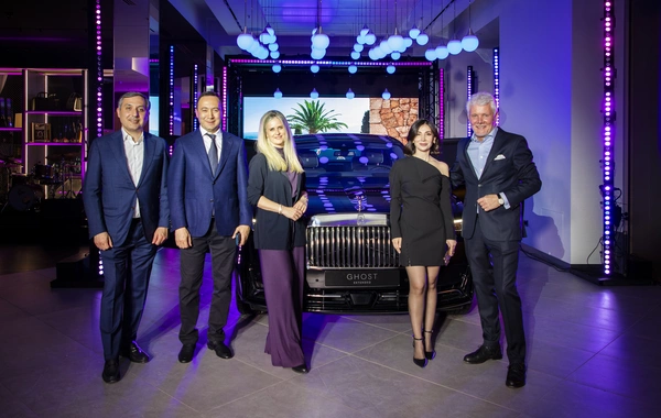 Rolls-Royce Motor Cars Baku Ghost II Seriyanın debütünü qeyd edir