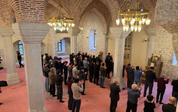 Şuşada bayram namazı qılınıb