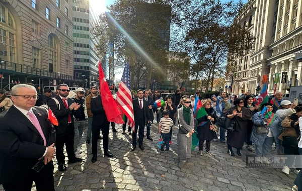 Azərbaycan bayrağı Nyu-York səmasına qaldırılıb