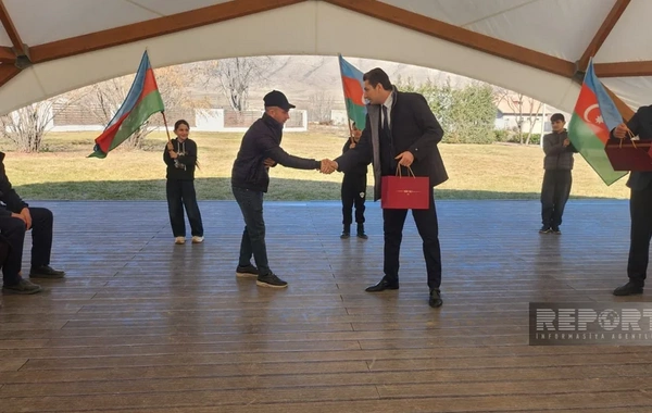 Переселившимся в Ходжалы 30 семьям вручены ключи от квартир