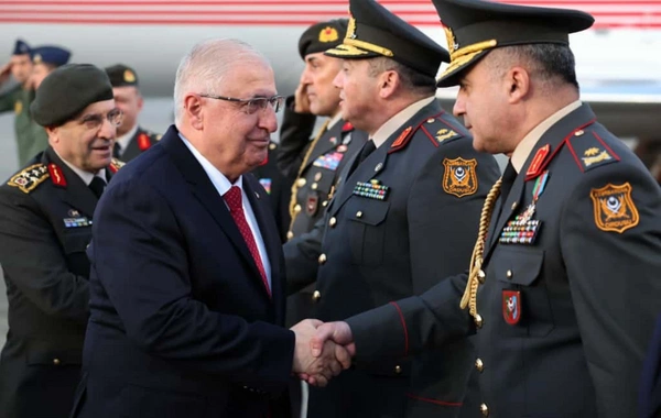 Türkiyənin milli müdafiə naziri Azərbaycana gəlib