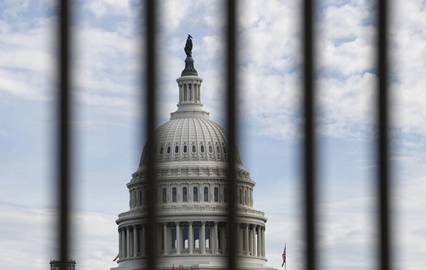 Шатдаун в США стал вторым по длительности в истории