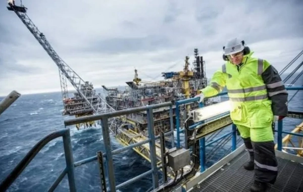 На производственных объектах Азнефти усилены меры безопасности из-за ветреной погоды