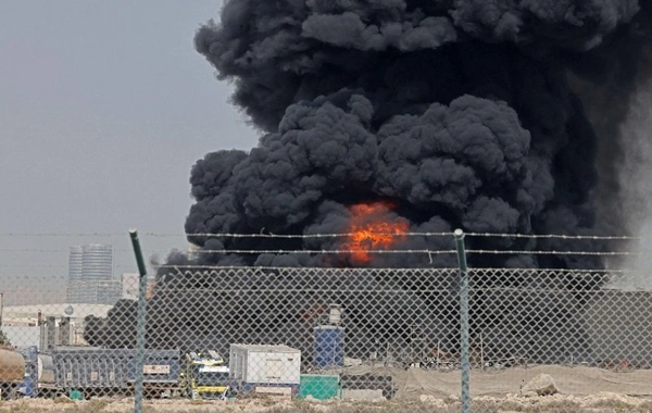 BƏƏ-də neft-kimya zavodu yanğına görə fəaliyyətini dayandırdı