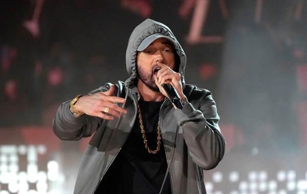 Eminem texnologiya nəhəngini məhkəməyə verdi
