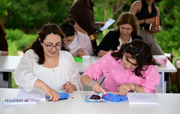 Leyla Əliyeva və Alona Əliyeva Xeyirxahlıq Festivalında iştirak ediblər