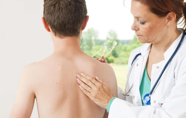 У детей в Азербайджане массово выявляют проблемы с позвоночником?