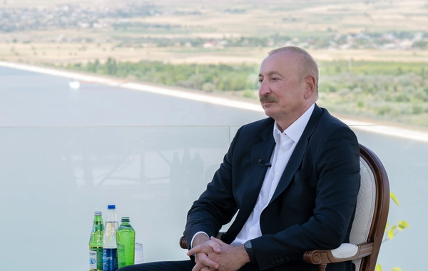 Prezident İlham Əliyev Naxçıvanda Azərbaycan Televiziyasına müsahibə verib