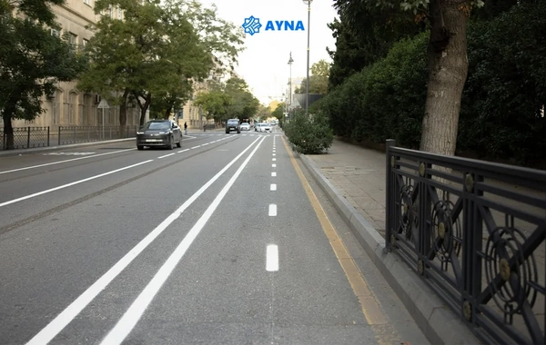 Bakının bu prospektində mikromobillik zolağı təşkil olunub