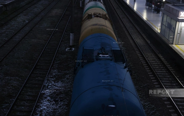 Ermənistana Rusiya taxılı daşıyan yük qatarı Xırdalan Dəmiryol Stansiyasından yola düşür