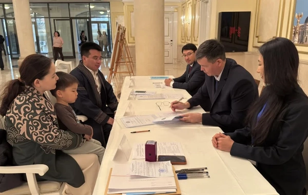 Qazaxıstanın Bakıdakı səfirliyində referendum üzrə səsvermə keçirilir