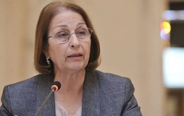 Qadın səbrli olmalı, hər şeyi nizama salmalıdır