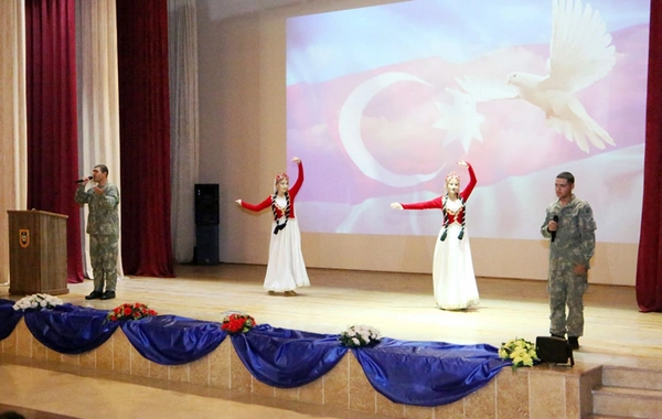 Azərbaycan Ordusunda Müstəqilliyin Bərpası Günü qeyd olunub