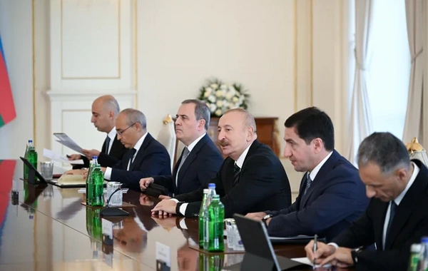 Состоялась встреча Президента Азербайджана с премьер-министром Камбоджи в расширенном составе