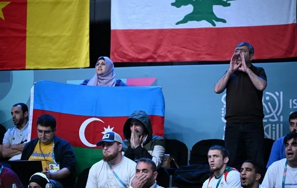 Исламиада: Азербайджанский борец завоевал серебро