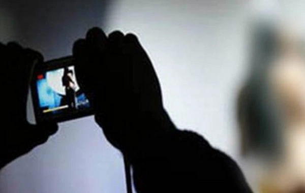 Vəzifəli şəxsləri şantaj edən "reket jurnalist"lə bağlı QƏRAR