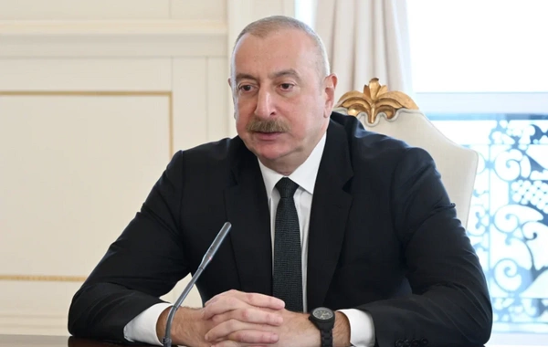 В адрес Президента Ильхама Алиева продолжают поступать поздравительные письма