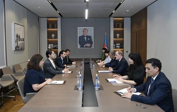 Ceyhun Bayramov Ben Bləklə TRIPP layihəsinin icrasını müzakirə edib