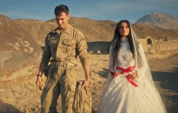 Daha bir serial eşqi gerçək oldu