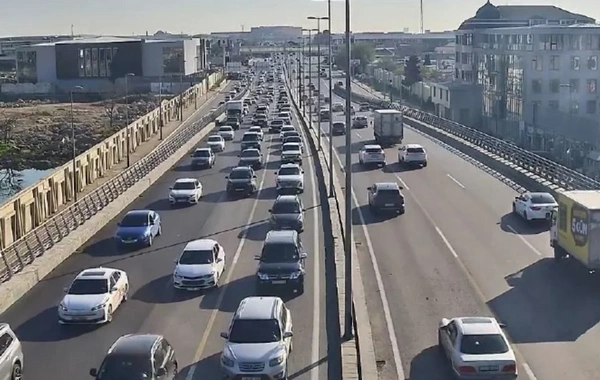 Bakının bəzi yollarında sıxlıq müşahidə olunur