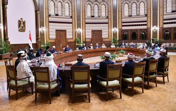 Misir Prezidenti beynəlxalq konfrans iştirakçılarını qəbul edib