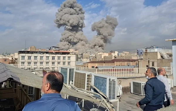 İsrail İranın Tehrandakı hərbi kompleksinə genişmiqyaslı zərbə endirib