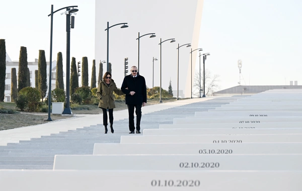 Prezident İlham Əliyev Xankəndi şəhərində Zəfər parkının açılışında iştirak edib