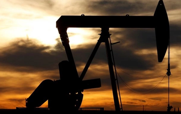 Цена Brent превысила 107 долларов впервые с 21 мая
