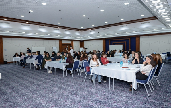 "Elm və təhsil yeniliklərinin media təqdimatı" mövzusunda təlim keçirilib "Elm və təhsil yeniliklərinin media təqdimatı" mövzusunda təlim keçirilib