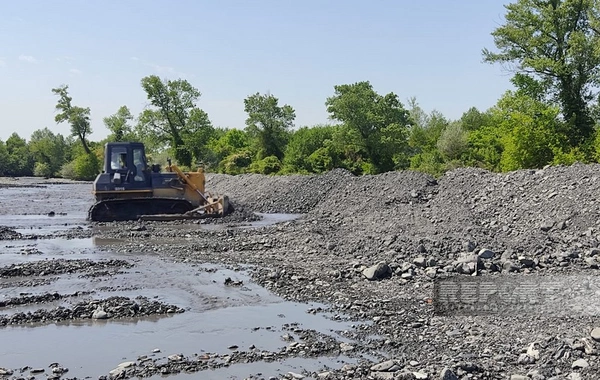 Qaxda selə qarşı tədbirlər gücləndirilib, dağ çaylarında mühafizə işləri görülür