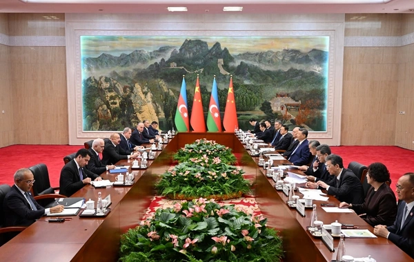 Bakı və Pekin: ikitərəfli əməkdaşlıqdan qlobal təşəbbüslərə
