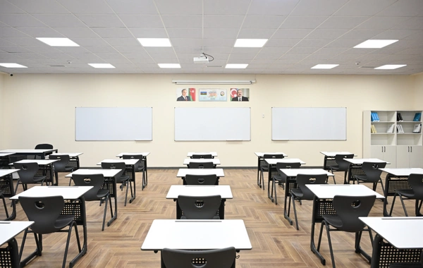 Prezident Qarabağ Universitetinin Biznes və iqtisadiyyat fakültəsinin binasının açılışında iştirak edib