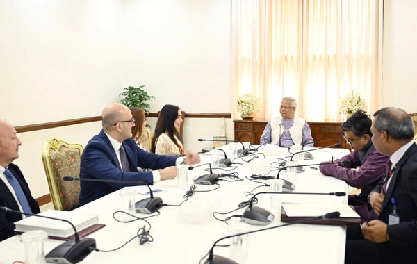 Leyla Əliyeva və Arzu Əliyeva Dəkkədə Banqladeşin müvəqqəti hökumətinin Baş müşaviri ilə görüşüblər