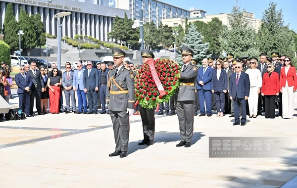 Türkiyənin Zəfər Bayramı münasibətilə Bakıda Türk şəhidliyi ziyarət edilib