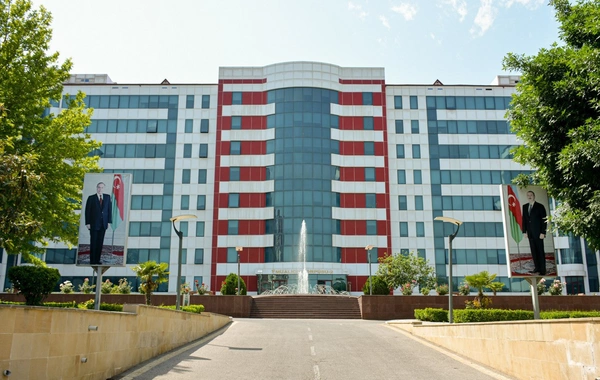 Papanin hospitalında nüfuz alveri - Yüksəkrütbəli hərbçi İTTİHAM OLUNUR