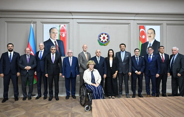 Али Асадов встретился с руководителями международных и национальных паралимпийских комитетов зарубежных стран