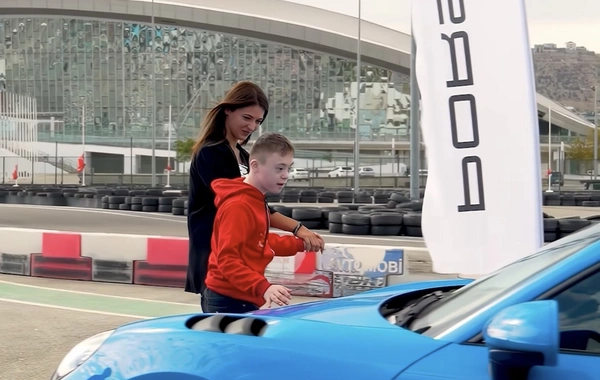 Porsche Azərbaycandan uşaqlarla unudulmaz kartinq günü