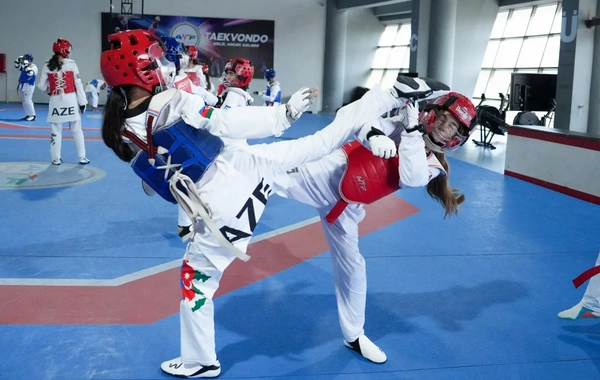 Azərbaycanın yeniyetmə taekvondoçuları təlim-məşq toplanışı keçiriblər