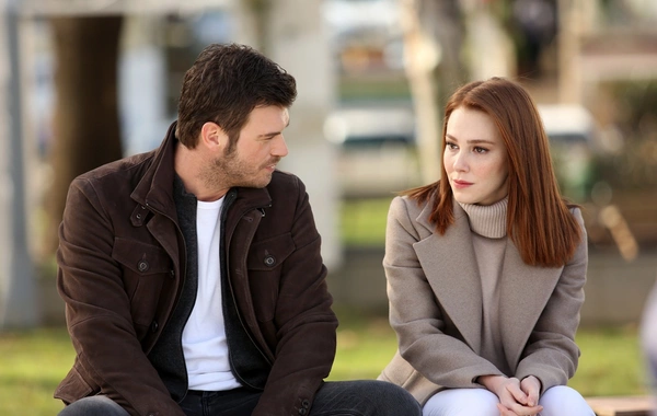 Kıvanç Tatlıtuğdan danışan Elçin: "O daha yaraşıqlıdır"
