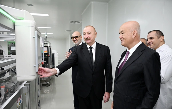 İlham Əliyev Pirallahı Sənaye Parkında dərman istehsalı müəssisəsinin açılışında iştirak edib